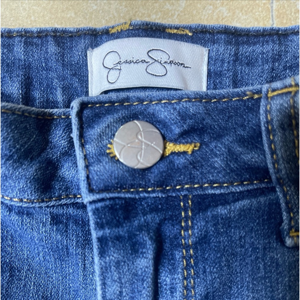 Jessica Simpson Womens Size 6/28 Rolled Cuff Denim Blue Jean Shorts